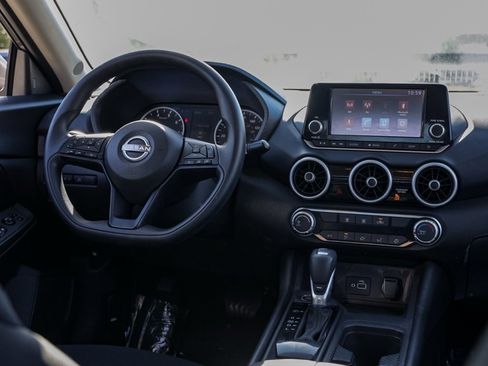 Used 2024 Nissan Sentra S image 23