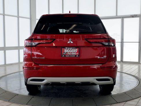 Used 2023 Mitsubishi Outlander SE AWD/4WD image 8