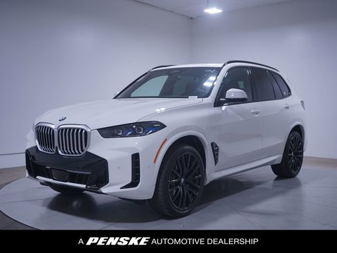 Used 2026 BMW X5 sDrive40i w/ M Sport Package RWD image 1