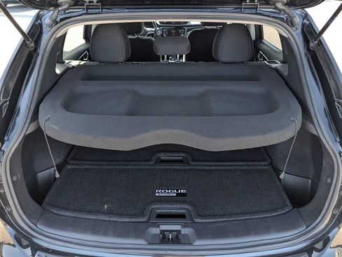 Used 2022 Nissan Rogue Sport SV FWD image 29