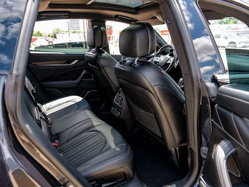 Used 2019 Maserati Levante S GranLusso image 34