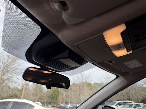 Used 2023 Nissan Rogue SV w/ SV Premium B Package image 28