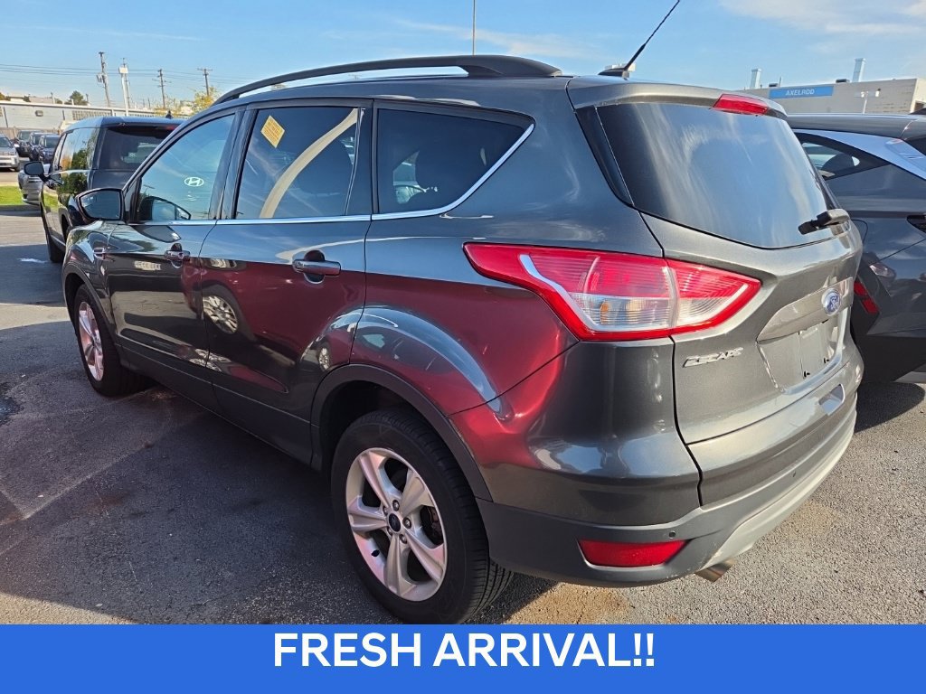 Used 2016 Ford Escape SE w/ Equipment Group 201A FWD image 4