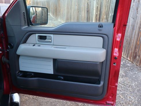 Used 2010 Ford F150 XLT image 25