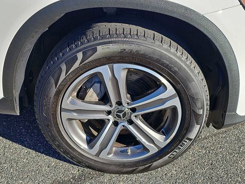 Used 2019 Mercedes-Benz GLC 350e 4MATIC image 8