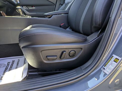 Used 2025 MAZDA CX-50 AWD 2.5 S w/ Premium Package image 13