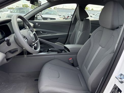 New 2026 Hyundai Elantra SE FWD image 10