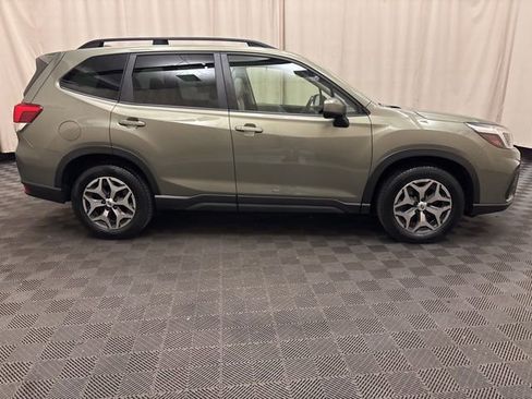 Used 2021 Subaru Forester Premium AWD/4WD image 4