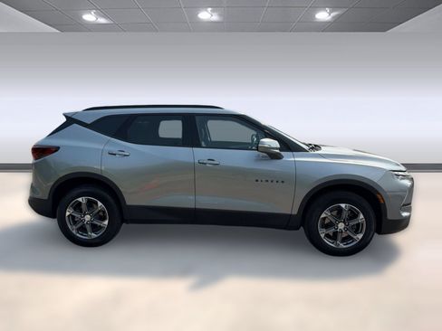 Used 2023 Chevrolet Blazer LT FWD image 8