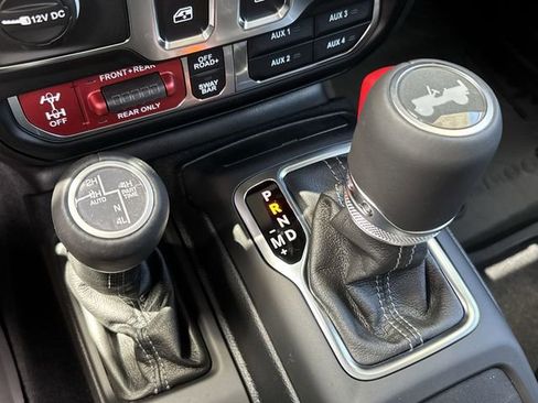 New 2025 Jeep Wrangler Rubicon AWD/4WD image 38