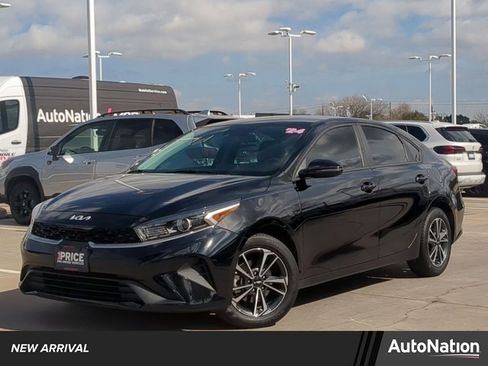 Used 2024 Kia Forte LXS w/ LXS Technology Package image 1