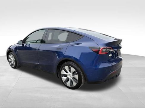 Used 2021 Tesla Model Y Long Range image 3