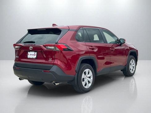 Used 2025 Toyota RAV4 LE AWD/4WD image 5