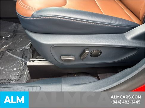 Used 2023 Ford Maverick Lariat w/ Lariat Luxury Package image 11