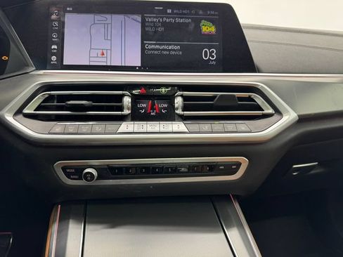 Used 2023 BMW X5 sDrive40i w/ M Sport Package RWD image 3