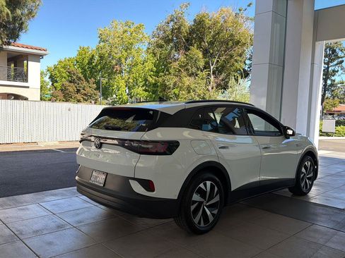 Certified 2023 Volkswagen ID.4 Pro RWD image 5
