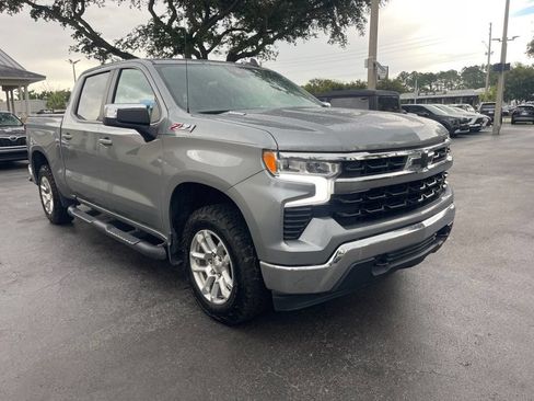 Used 2024 Chevrolet Silverado 1500 LT w/ Z71 Off-Road Package AWD/4WD image 7