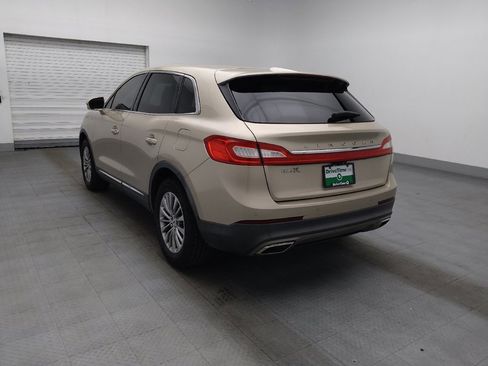 Used 2017 Lincoln MKX Select w/ Select Plus Package FWD image 5