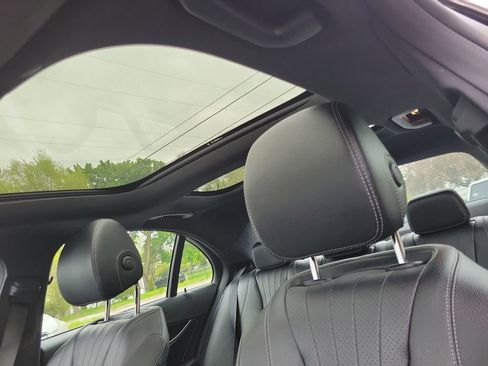 Used 2018 Mercedes-Benz E 400 4MATIC Sedan image 30