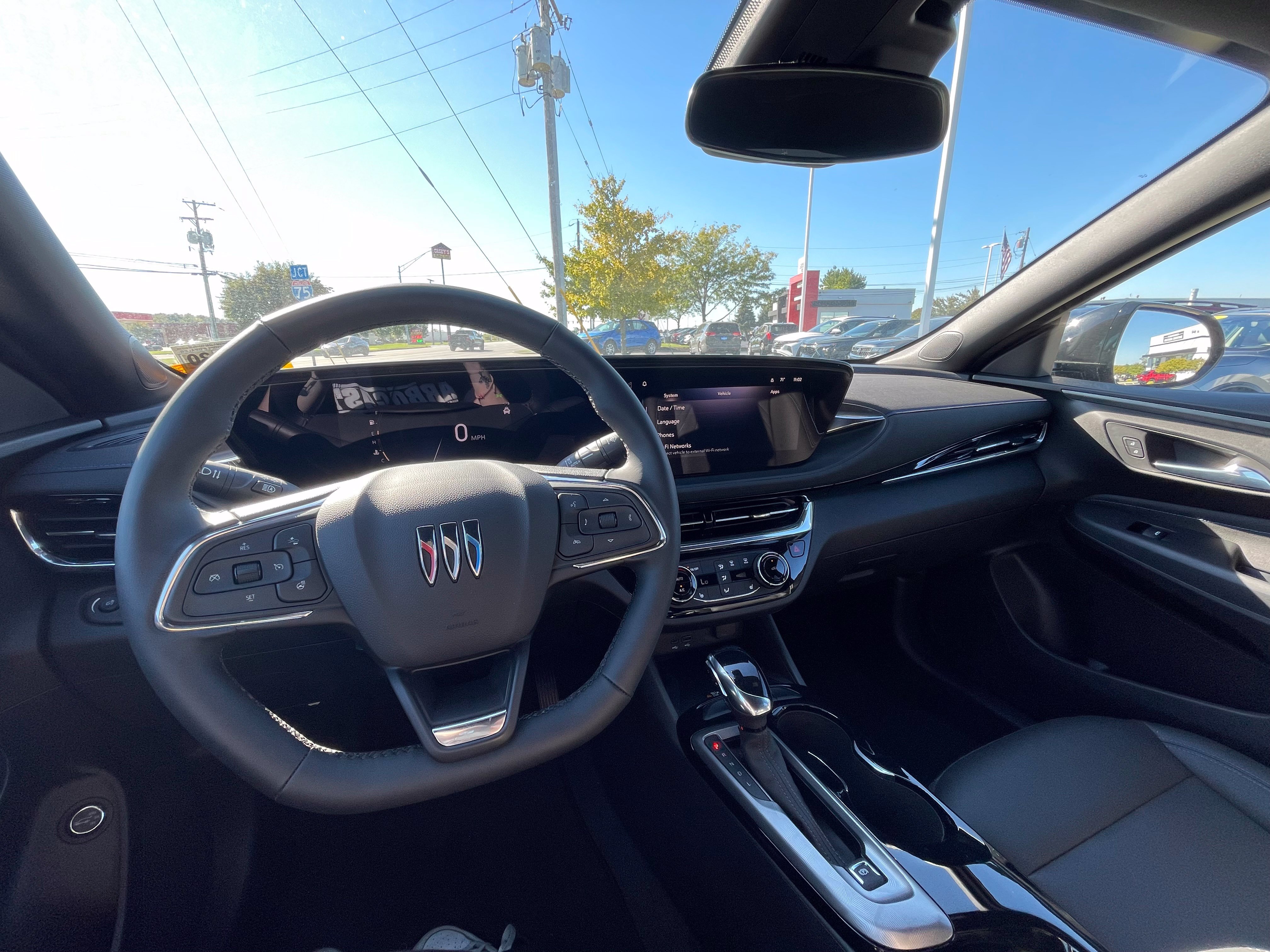 Used 2025 Buick Envista Sport Touring w/ Convenience I Package FWD image 9