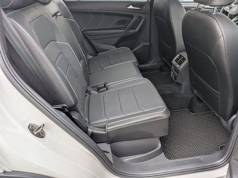 Used 2022 Volkswagen Tiguan SEL R-Line image 32