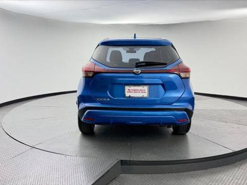 Used 2022 Nissan Kicks SV FWD image 7