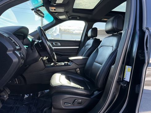 Used 2016 Ford Explorer XLT w/ Equipment Group 202A image 2