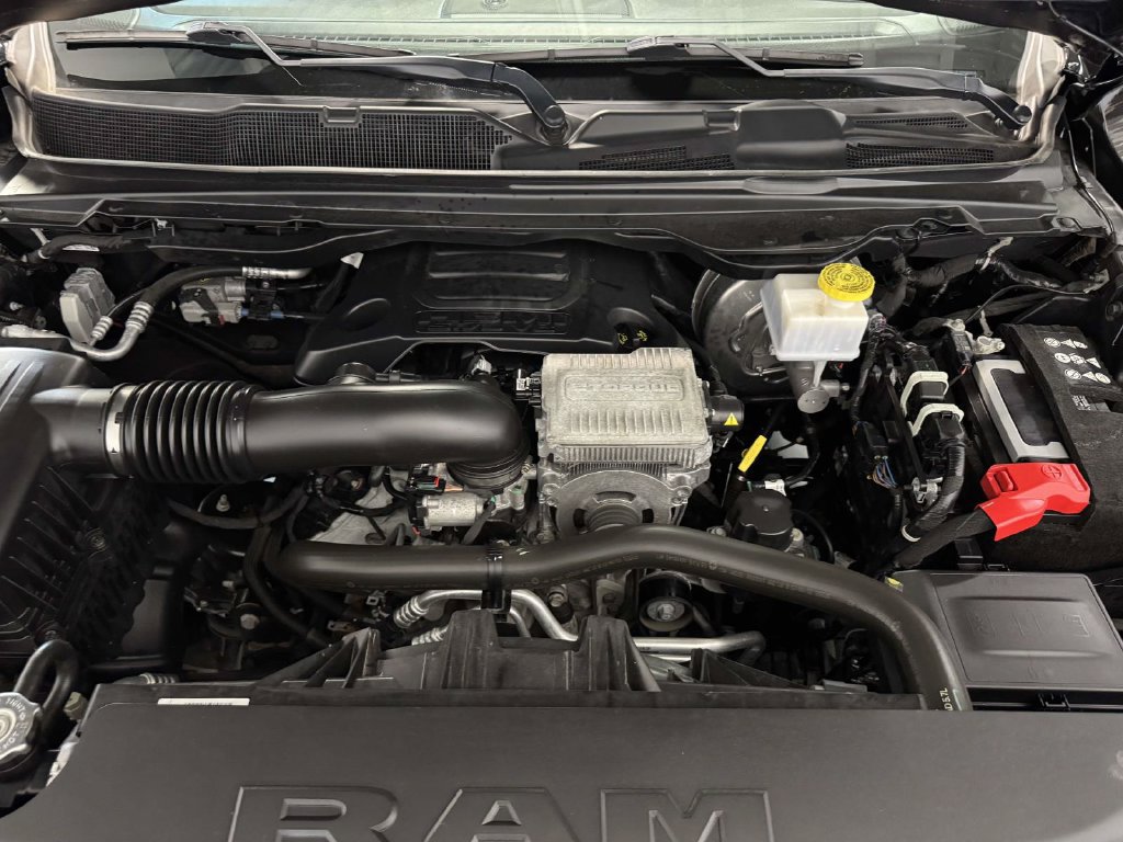 Used 2023 RAM 1500 Laramie AWD/4WD image 31