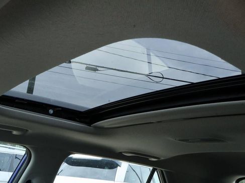 New 2025 Hyundai Venue SEL image 9