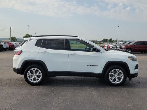 Used 2024 Jeep Compass Latitude AWD/4WD image 6