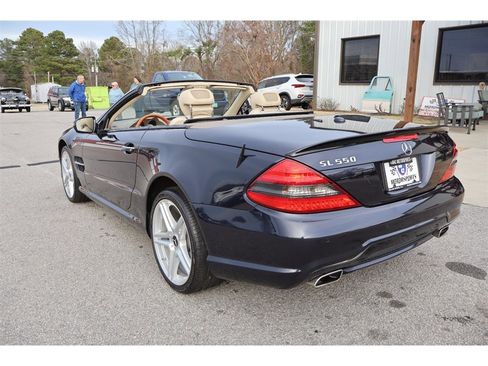 Used 2009 Mercedes-Benz SL 550 image 3