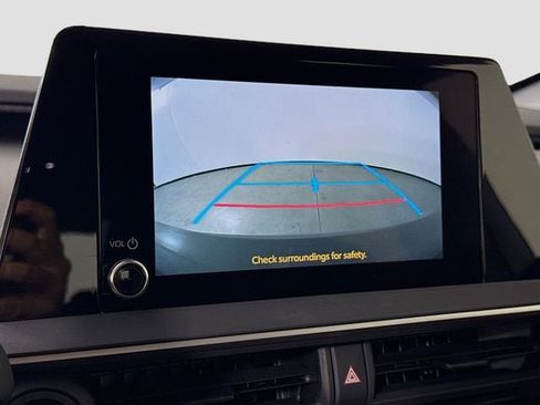 Used 2026 Toyota Prius Plug-In Hybrid image 13