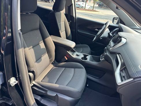 Used 2022 GMC Terrain SLE FWD image 28