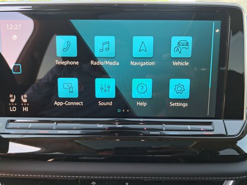 New 2026 Volkswagen Atlas SE image 23