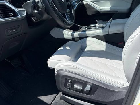 Used 2024 BMW X5 sDrive40i w/ Parking Assistance Package RWD image 3