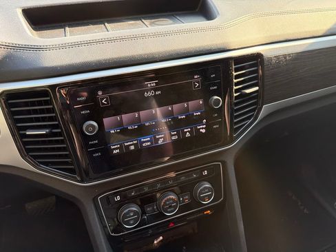 Used 2022 Volkswagen Atlas SE FWD image 17