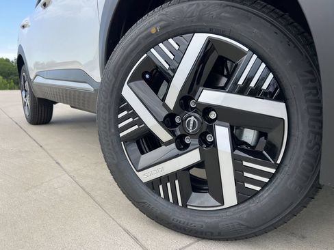 New 2026 Nissan Kicks SV FWD image 6