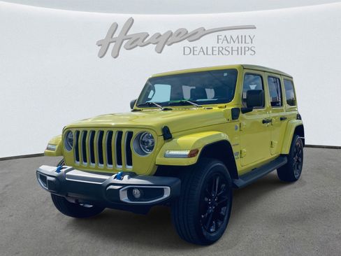 Used 2022 Jeep Wrangler Unlimited Sahara image 37