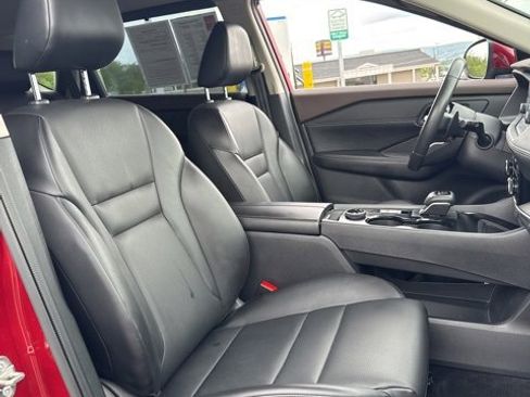 Certified 2022 Nissan Rogue SV w/ SV Premium Package image 13