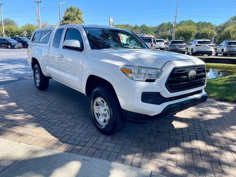 Used 2019 Toyota Tacoma SR image 8