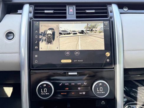 Used 2025 Land Rover Discovery S AWD/4WD image 16