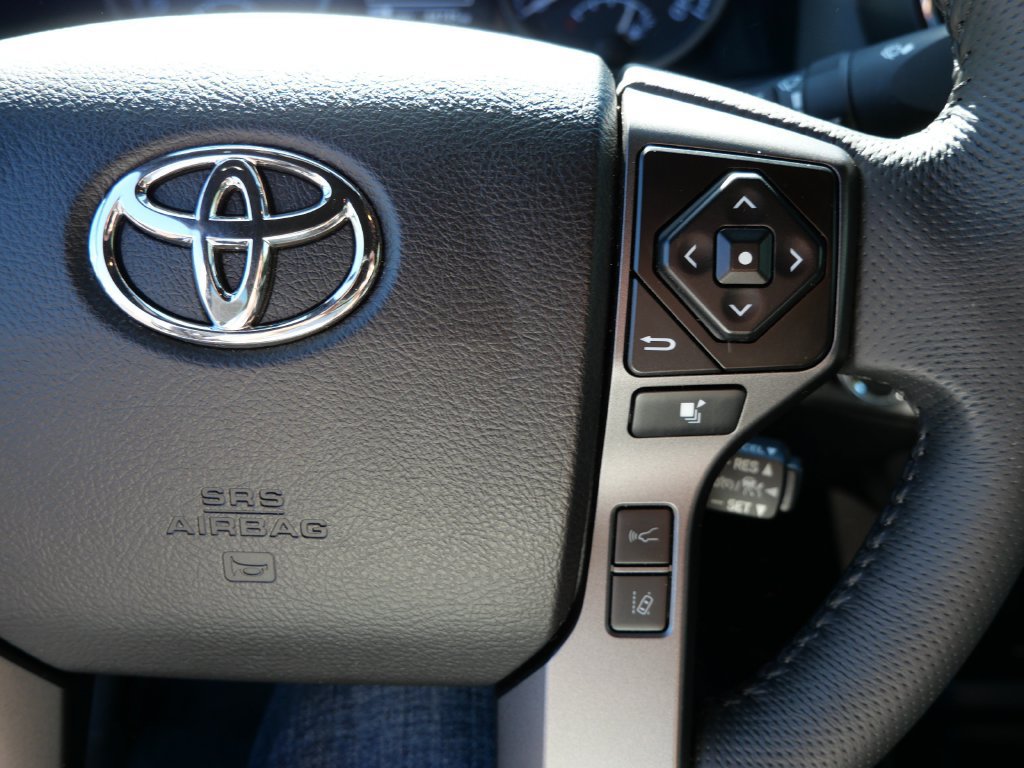 Certified 2021 Toyota Tacoma TRD Off-Road AWD/4WD image 20