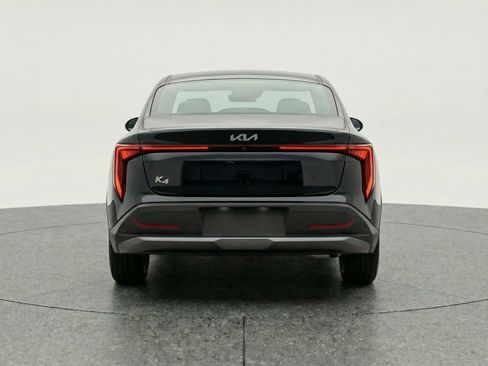 Used 2025 Kia K4 LXS image 7