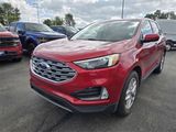 Used 2022 Ford Edge SEL w/ Convenience Package image 3
