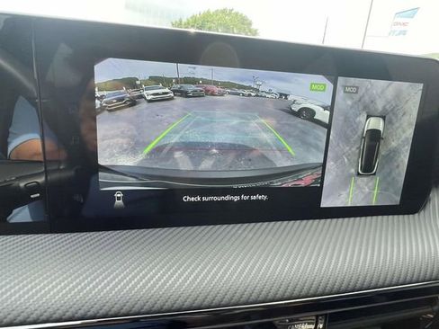 Used 2025 Nissan Kicks SR w/ Illumination Package FWD image 16
