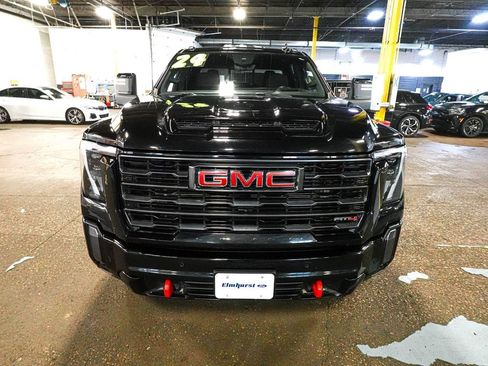 Used 2024 GMC Sierra 2500 AT4 w/ Technology Package AWD/4WD image 2