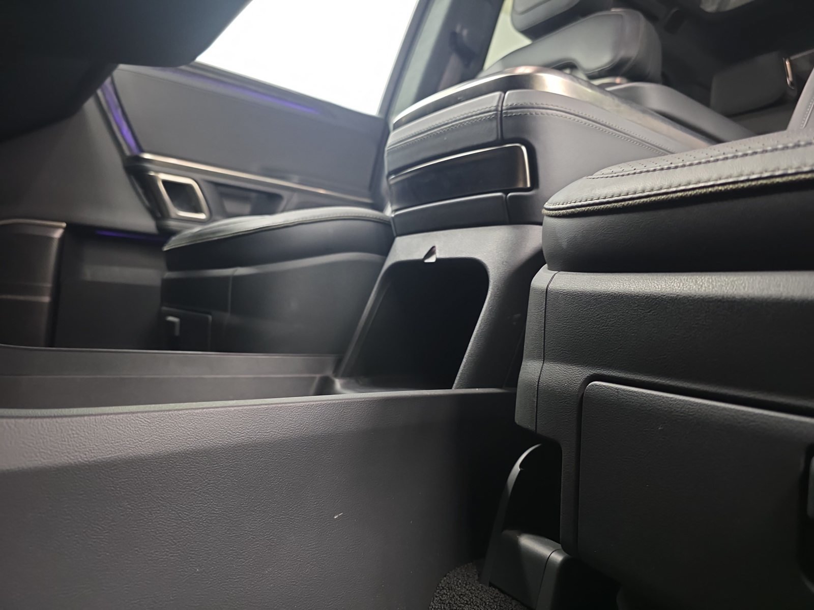 Used 2022 Rivian R1S Launch Edition Quad AWD/4WD image 33