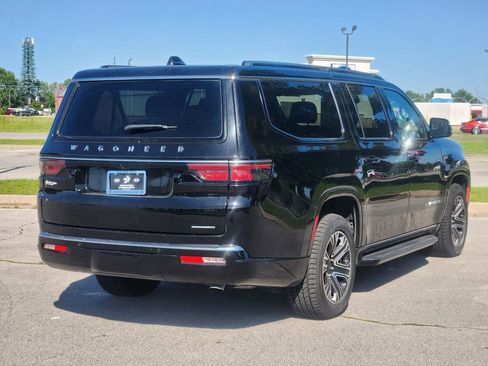 Used 2024 Jeep Wagoneer L Series II w/ Flexible Seating Group AWD/4WD image 3