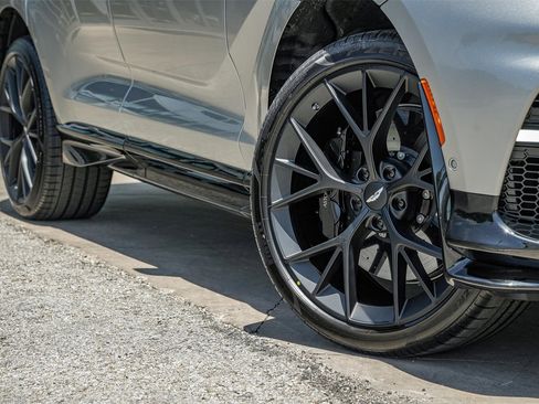 New 2025 Aston Martin DBX 707 image 4