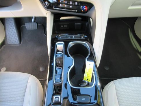 Used 2023 Buick Envision Preferred FWD image 23
